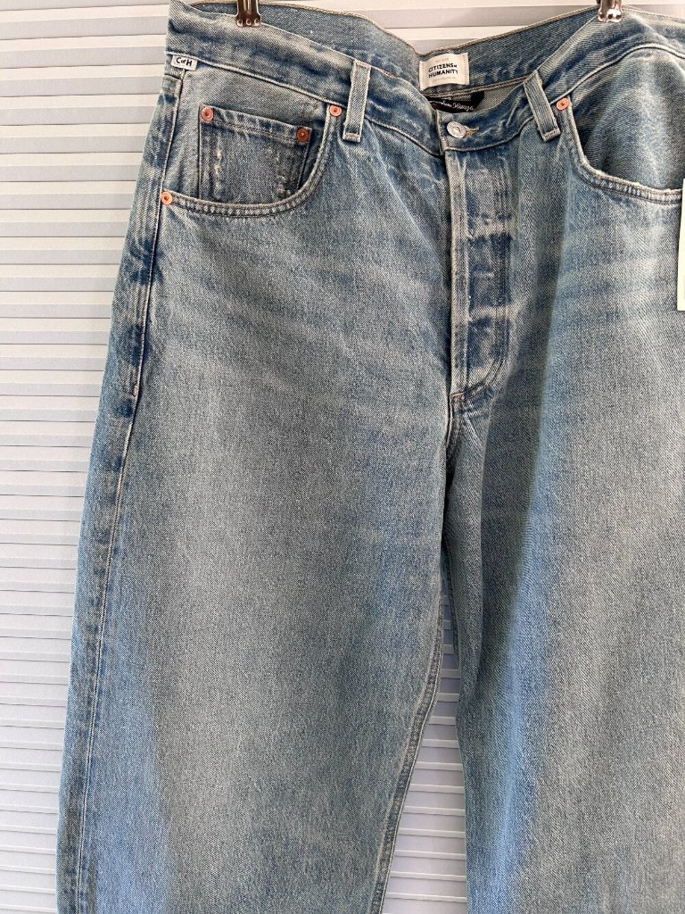 Citizens of Humanity Ayla Baggy Jeans in Skylights 31 - Picture 8 of 12